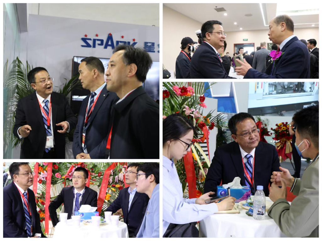 北京國際機床展第一天  星火機床展品備受關注